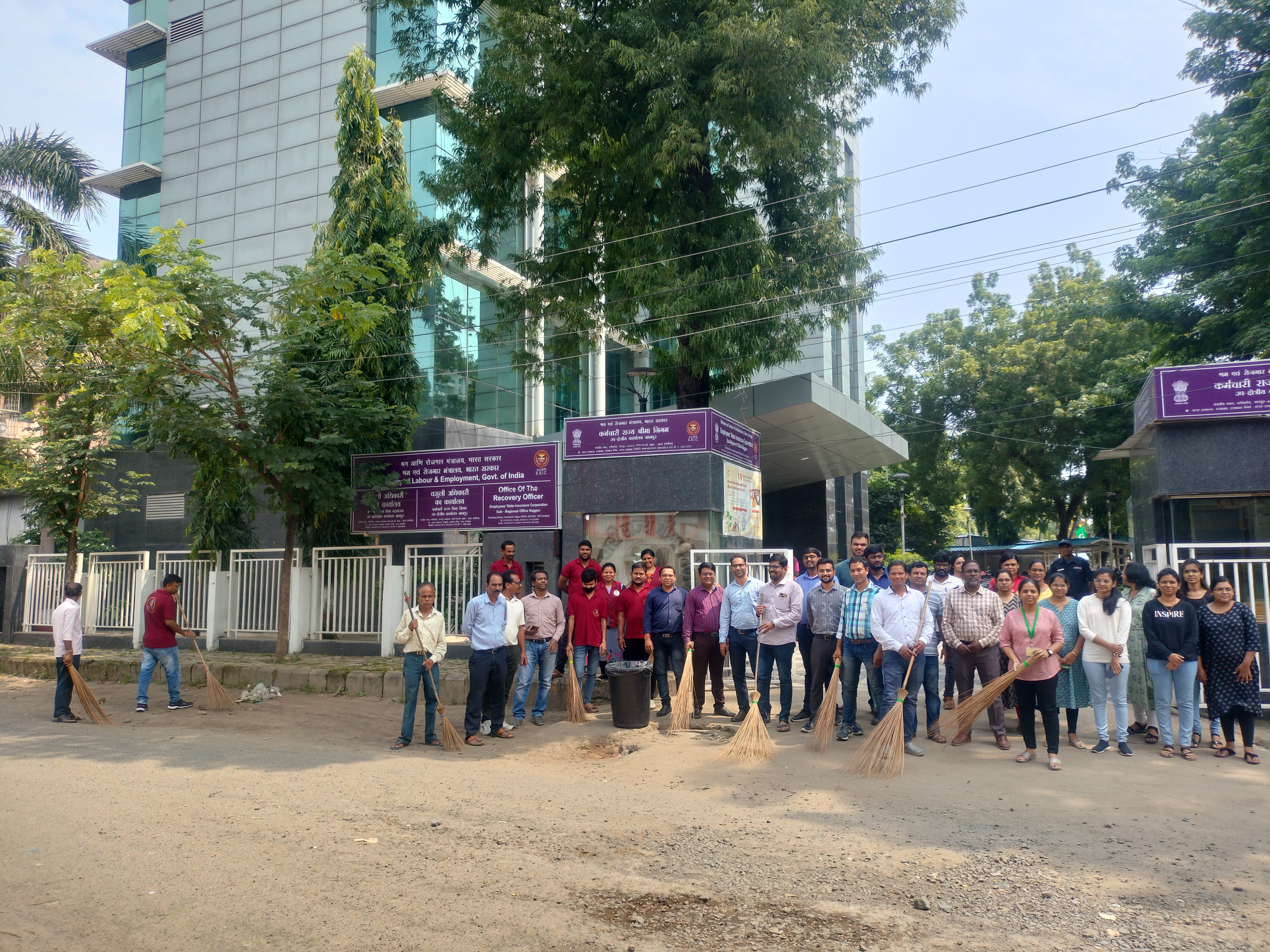 ESIC SRO Nagpur Observes Swachhata Hi Seva Campaign during 15.09.2023 to 02.10.2023 at ESIC SRO Nagpur Office